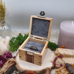 Ecrin à bague - Frène, Madre de cacao, Amarante et Erable teinté