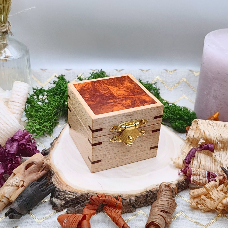 Ecrin à bague - Hêtre, Narra rouge et Padouk