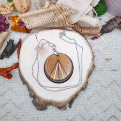 Pendentif rond en Ebène du Gabon, If, Padouk, Pequia amarello et Frêne
