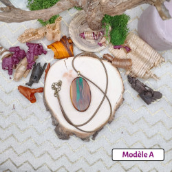 Pendentif bois et résine colorée