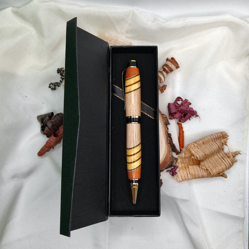Stylo bille "Prestige" aux couleurs de Poufsouffle | Zaksuo's Workshop
