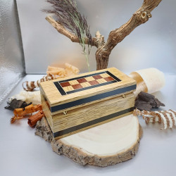 Petite boite en Chêne, Ebène du Gabon, Amarante et Erable