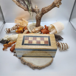 Petite boite en Chêne, Ebène du Gabon, Amarante et Erable