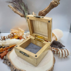 Petite boite en Chêne, Noyer et loupe d'Orme